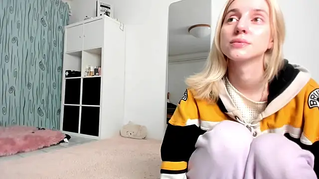 KenzieDawton online show from 12-07-24, 04:42