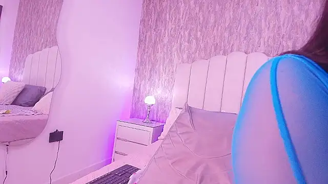 raven lilith  online show from 02-14-26, 03:14