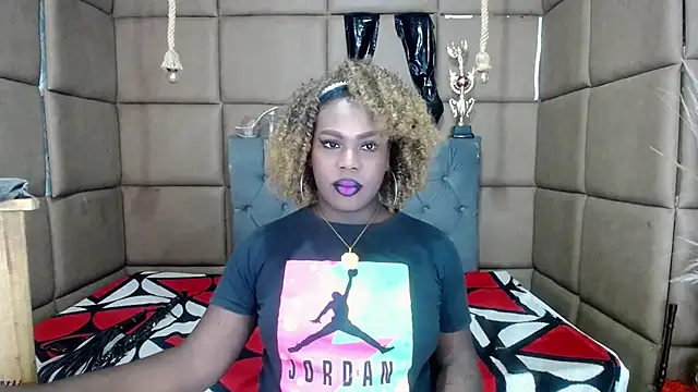 Snapshot of CatrinaGill chatting on 10-02-25, 05:36 CatrinaGill online show from 10-02-25, 05:36