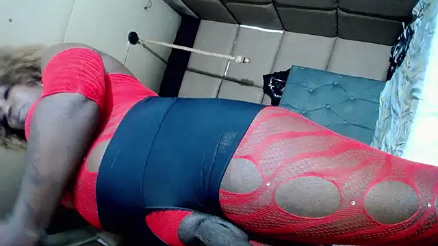 Snapshot of CatrinaGill chatting on 10-20-25, 06:03 CatrinaGill online show from 10-20-25, 06:03