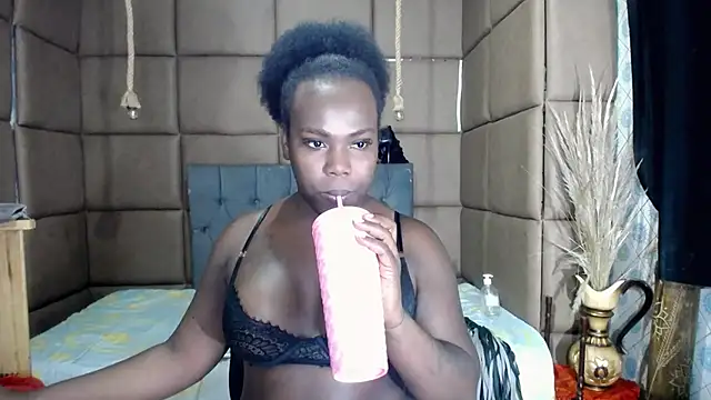 Snapshot of CatrinaGill chatting on 10-23-25, 03:00 CatrinaGill online show from 10-23-25, 03:00