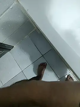 Snapshot of mc8k35MGadbuhPr chatting on 10-24-25, 06:04 mc8k35MGadbuhPr online show from 10-24-25, 06:04