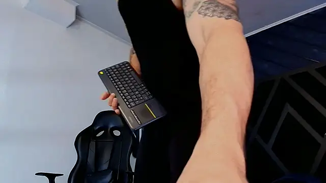 Petesevans online show from 04-19-26, 04:17