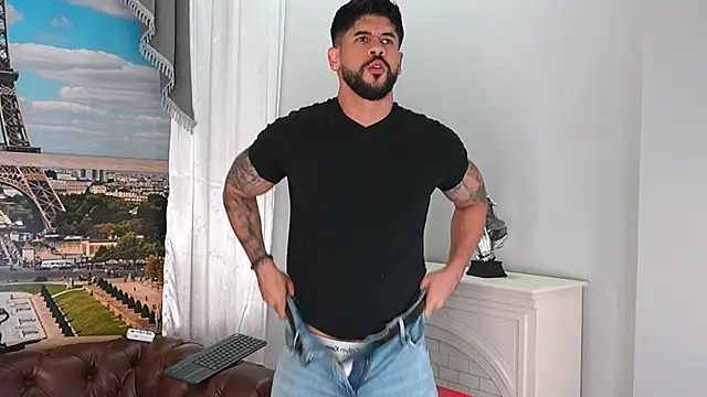 Snapshot of Petesevans chatting on 05-26-26, 12:17 Petesevans online show from 05-26-26, 12:17