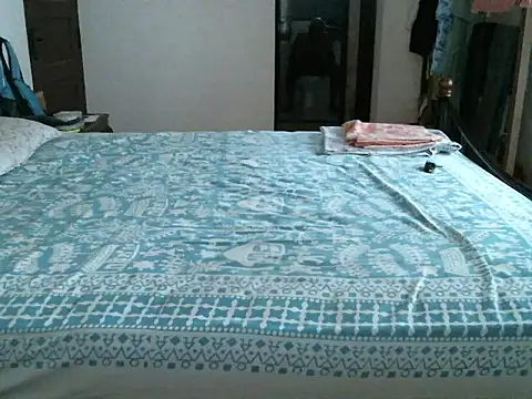 Snapshot of Slim_India chatting on 06-06-26, 02:38 Slim India online show from 06-06-26, 02:38