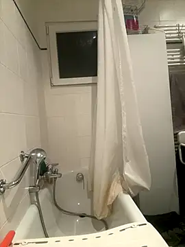 Snapshot of shehandme chatting on 10-05-25, 02:59 shehandme online show from 10-05-25, 02:59