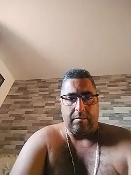 ADRIAN ADI40 online show from 05-26-26, 01:07