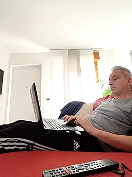 Snapshot of Markus_bst chatting on 02-22-26, 12:58 Markus bst online show from 02-22-26, 12:58