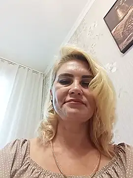 Snapshot of JennyOMay chatting on 07-10-26, 04:39 JennyOMay online show from 07-10-26, 04:39