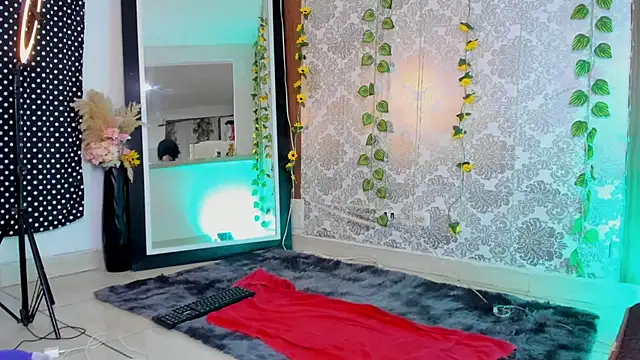 Snapshot of kelly_thomson chatting on 02-10-26, 11:31 kelly thomson online show from 02-10-26, 11:31