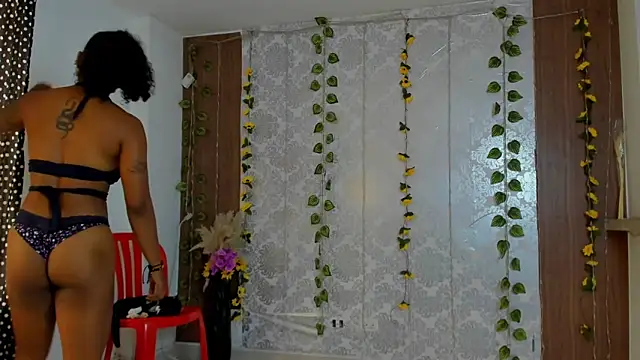 Snapshot of kelly_thomson chatting on 03-11-26, 02:34 kelly thomson online show from 03-11-26, 02:34