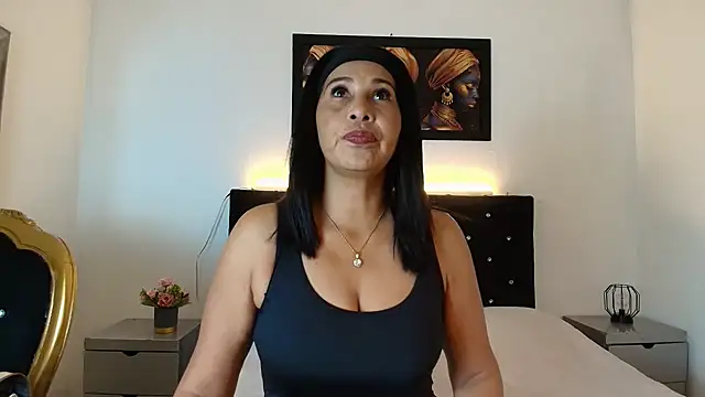 Snapshot of Shanon_mature chatting on 06-08-26, 07:25 Shanon mature online show from 06-08-26, 07:25