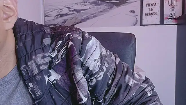 BruceSmiit online show from 04-21-26, 03:39