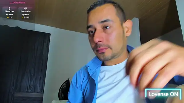 jhonyalzate2 online show from 10-30-25, 02:57