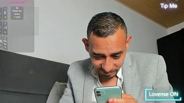 jhonyalzate2 online show from 05-25-26, 12:27