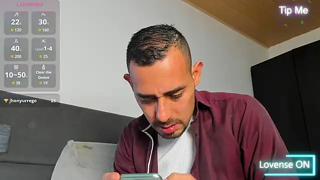 jhonyalzate2 online show from 05-28-26, 01:14