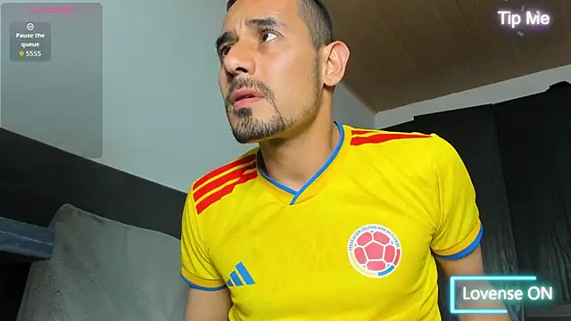 jhonyalzate2 online show from 07-23-26, 12:02
