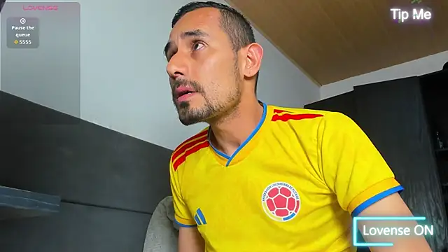 jhonyalzate2 online show from 07-29-26, 04:54