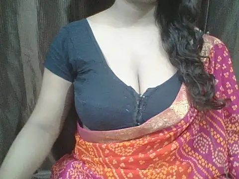 Snapshot of Mahi_love21 chatting on 10-17-25, 06:43 Mahi love21 online show from 10-17-25, 06:43