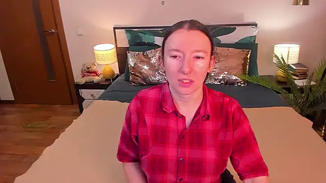 Snapshot of CatherineWalls chatting on 02-20-26, 03:58 CatherineWalls online show from 02-20-26, 03:58