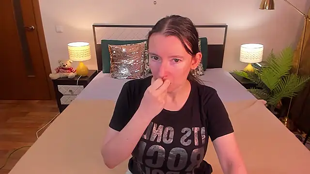 CatherineWalls online show from 07-08-26, 05:56