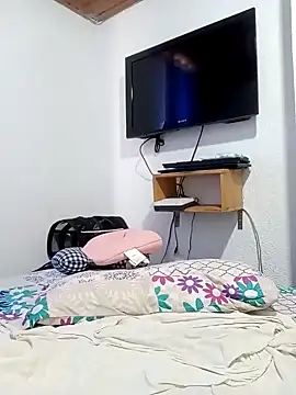 Vicky Rosse online show from 02-10-25, 07:07