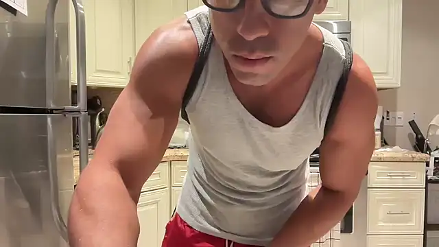 Snapshot of BigGuyMuscle chatting on 03-01-25, 10:53 BigGuyMuscle online show from 03-01-25, 10:53
