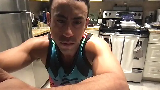 Snapshot of BigGuyMuscle chatting on 03-16-25, 08:21 BigGuyMuscle online show from 03-16-25, 08:21
