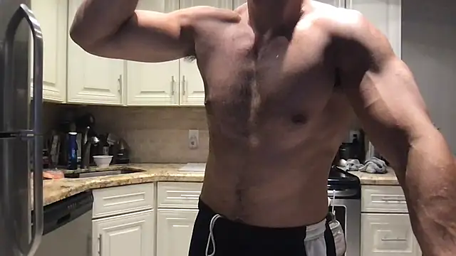 Snapshot of BigGuyMuscle chatting on 03-19-25, 09:16 BigGuyMuscle online show from 03-19-25, 09:16