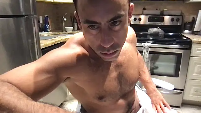 BigGuyMuscle online show from 11-04-25, 07:18