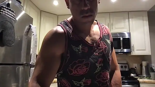 BigGuyMuscle online show from 04-29-26, 11:22