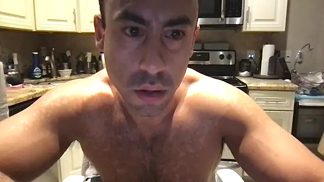 BigGuyMuscle online show from 06-18-26, 09:14