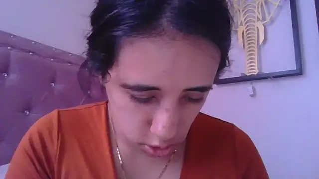 Snapshot of annarose19 chatting on 12-14-24, 07:14 annarose19 online show from 12-14-24, 07:14