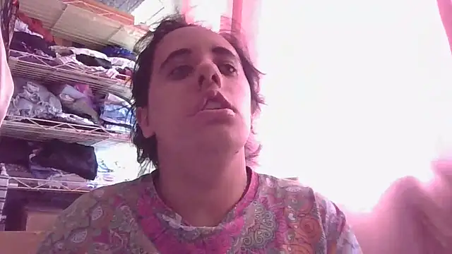 Snapshot of annarose19 chatting on 01-07-25, 07:59 annarose19 online show from 01-07-25, 07:59