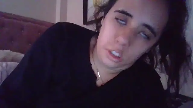 Snapshot of annarose19 chatting on 01-11-25, 10:29 annarose19 online show from 01-11-25, 10:29