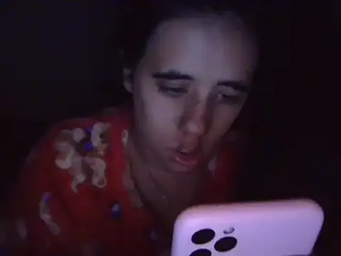 Snapshot of annarose19 chatting on 01-25-25, 04:13 annarose19 online show from 01-25-25, 04:13