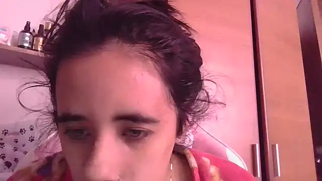 Snapshot of annarose19 chatting on 01-25-25, 06:02 annarose19 online show from 01-25-25, 06:02