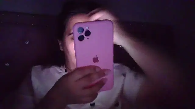 Snapshot of annarose19 chatting on 01-29-25, 02:51 annarose19 online show from 01-29-25, 02:51