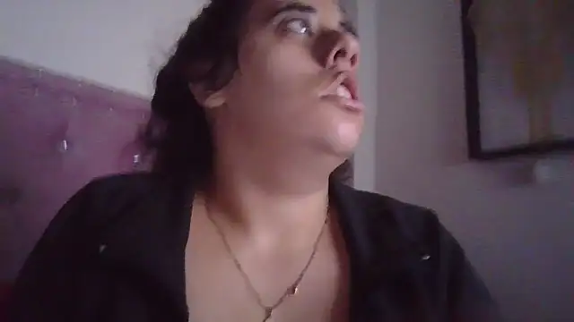 Snapshot of annarose19 chatting on 02-05-25, 03:13 annarose19 online show from 02-05-25, 03:13
