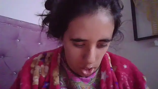 Snapshot of annarose19 chatting on 02-06-25, 02:33 annarose19 online show from 02-06-25, 02:33