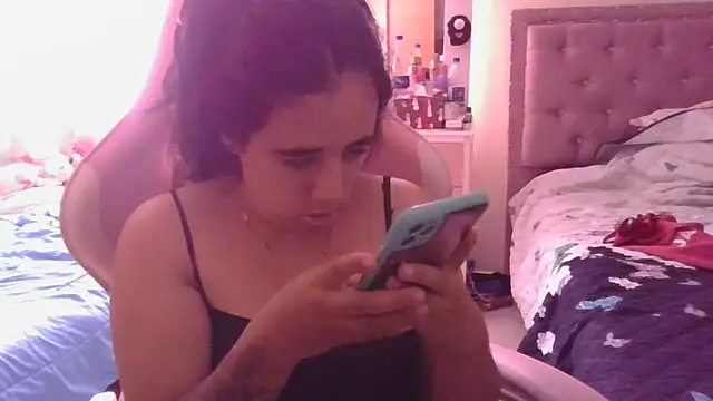 Snapshot of annarose19 chatting on 02-07-25, 09:04 annarose19 online show from 02-07-25, 09:04