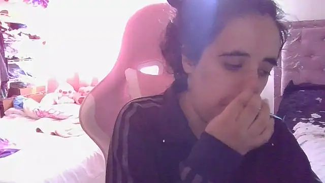 Snapshot of annarose19 chatting on 02-17-25, 06:04 annarose19 online show from 02-17-25, 06:04