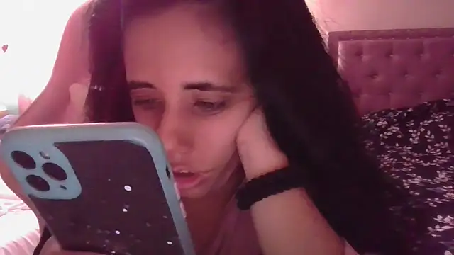 Snapshot of annarose19 chatting on 02-19-25, 10:42 annarose19 online show from 02-19-25, 10:42