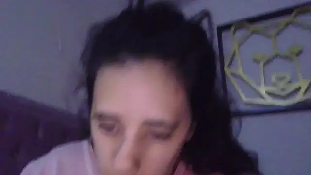 Snapshot of annarose19 chatting on 02-20-25, 01:57 annarose19 online show from 02-20-25, 01:57