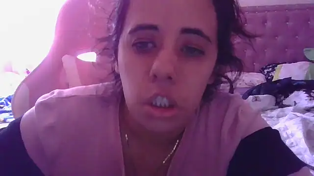 Snapshot of annarose19 chatting on 02-21-25, 07:43 annarose19 online show from 02-21-25, 07:43