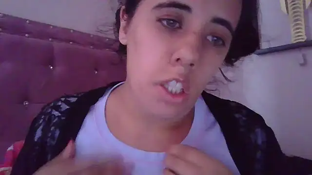Snapshot of annarose19 chatting on 03-11-25, 07:47 annarose19 online show from 03-11-25, 07:47
