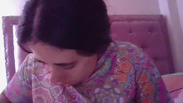 Snapshot of annarose19 chatting on 03-15-25, 08:32 annarose19 online show from 03-15-25, 08:32