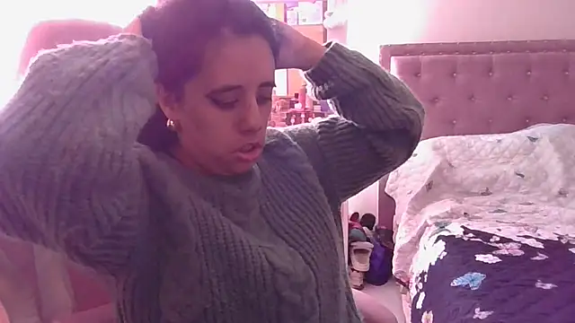 Snapshot of annarose19 chatting on 03-17-25, 08:40 annarose19 online show from 03-17-25, 08:40