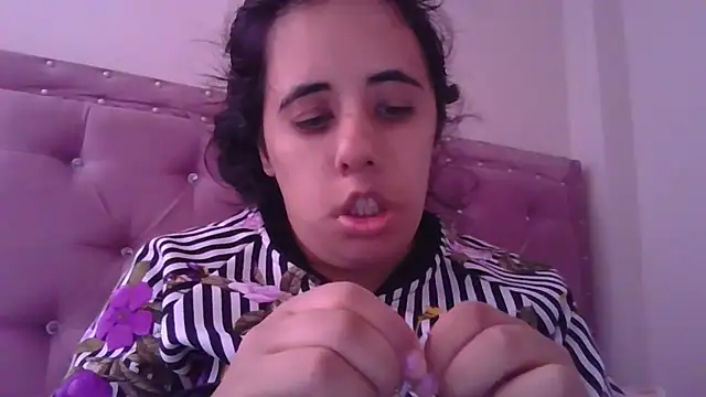 Snapshot of annarose19 chatting on 03-20-25, 07:46 annarose19 online show from 03-20-25, 07:46