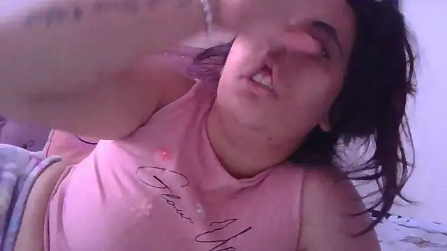 Snapshot of annarose19 chatting on 09-22-25, 06:32 annarose19 online show from 09-22-25, 06:32
